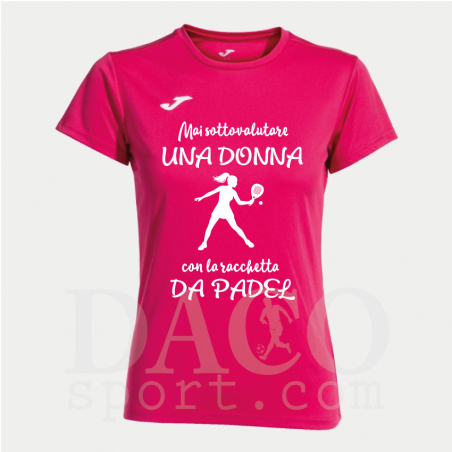 Mai Sottovalutare Una Donna con Una Racchetta da Padel - Joma 900248 Maglia Gioco COMBI MC Donna Raspberry
